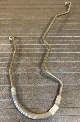17-22-1-723-216 Bmw Oil Cooling Pipe - For 525i And 525it 1991-1995