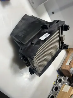 17217589518 Bmw E70 E71 X5/x6m Engine Oil Cooler C1r2s4b4