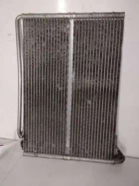 318.bm1n06 Bmw 2006 550i E60 550 Engine Oil Cooler