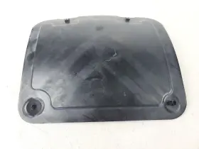 51717428398 Bmw 15-19 X5 G05 Right Rh Pass Side Hole Engine Oil Cooler Cover Panel Oem
