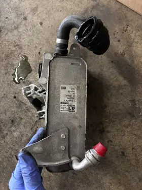 857506 Bmw Oem 2018 4/3 Series F32 Head Exchange Oil Cooler