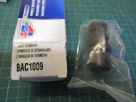 Bac1009 Carquest 1 Automatic Transmission Oil Cooler Thermostat. New In Box