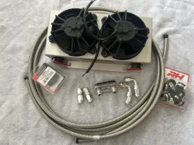 13740 Cooler Derale Gm 6l80/90e Transmission Kit With 6 An Fittings Hose& Thermo