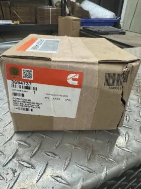 3694737 Cummins X12 Oil Cooler