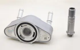 Ml3z-6a642-c Ford New Oem Engine Oil Cooler F150 5.0l 2011-2019