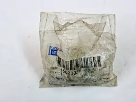 15023935 General Motors New Gm Oem Engine Oil Cooler Line Connector Nos