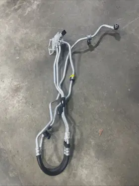 84761009 Gm New Oem Oil Cooler Line Assembly Silverado Sierra 1500 5.3 6.2 19-23
