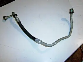 87824094 Gm 2017-2022 Chevrolet Colorado Genuine Engine Oil Cooler Inlet Pipe