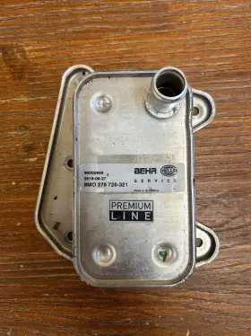 376726321 Mahle Clc52000p 03-06 T1n Dodge Freightliner Sprinter 2500 Engine Oil Cooler Behr Oem