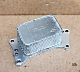 Mercedes-benz 5556-103-301 2019-2023 Mercedes-benz C300 W206 Oem Rwd 2.0l Engine Motor Oil Cooler