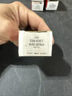 Sw-6357 Motorcraft Oem New Ford Engine Oil Cooler Pressure Sending Unit Switch